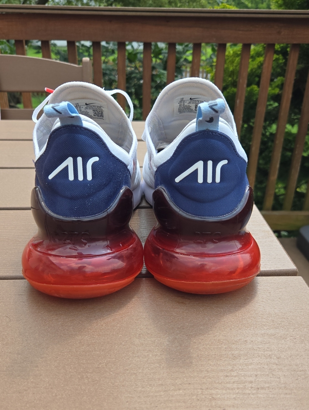 Nike Air Max 270 - Picture 3 of 9